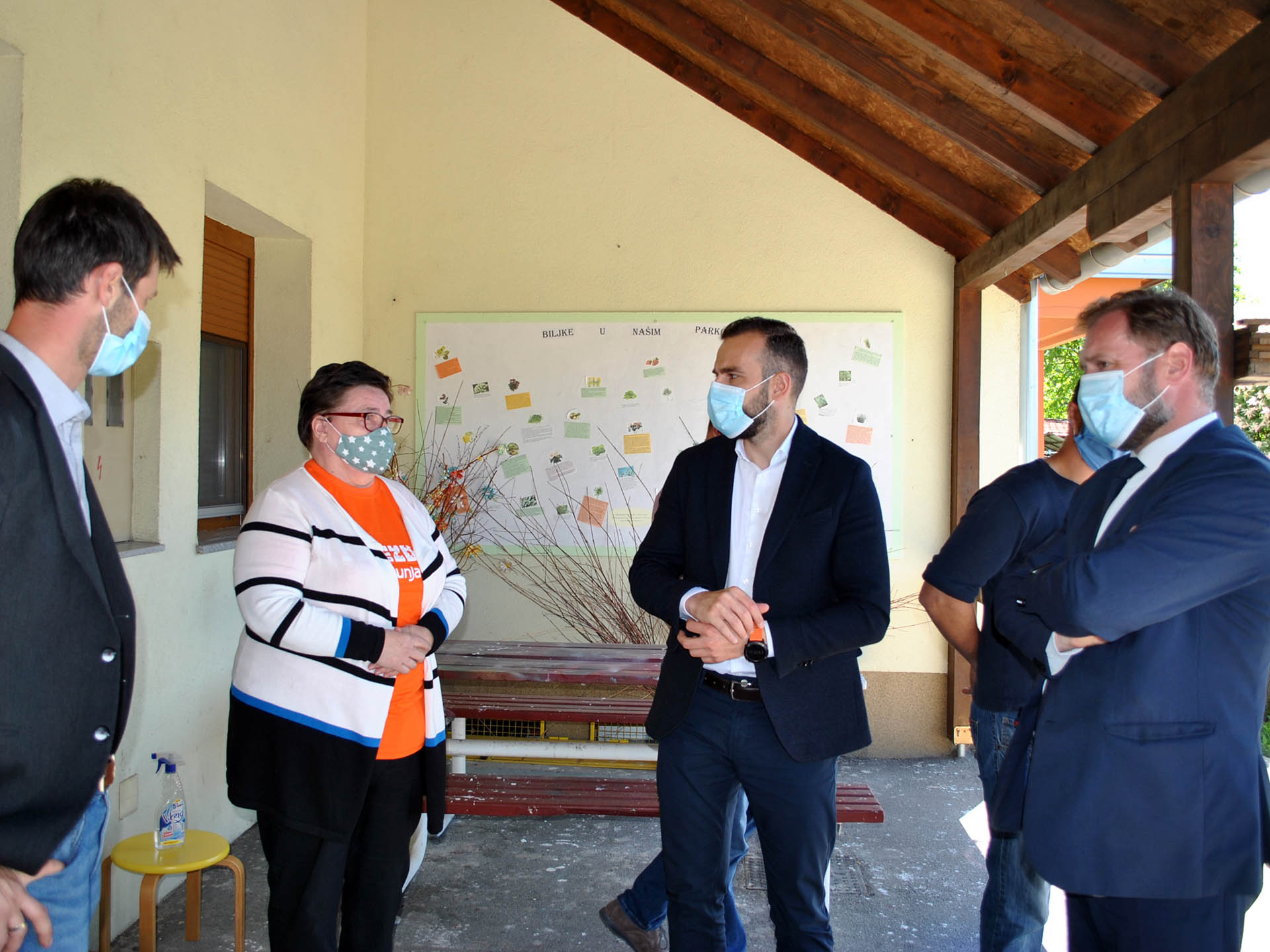 Ministri Aladrović i Banožić posjetili udrugu Zvjedice u Gunji i dali podršku kandidatu za načelnika Antoniju Markoviću